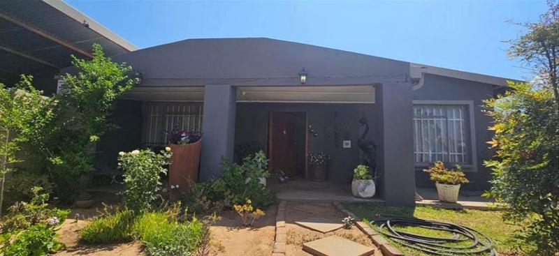 5 Bedroom Property for Sale in Vryburg North West